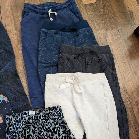 8 sweatpants and 1 palazzo pants bundle - Picture 3 of 4